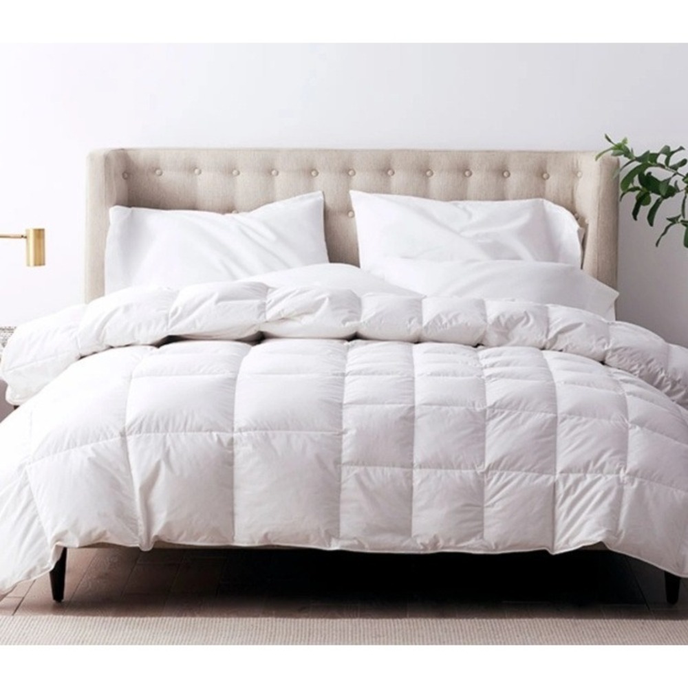 The Company Store LaCrosse LoftAIRE Dual Down Alt Comforter King White 11163B-K